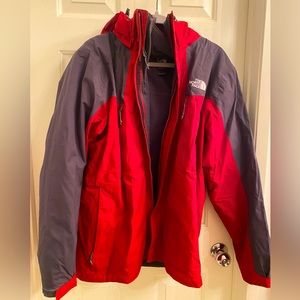 Heavy, all weather jacket that is great for hikes in the snow!